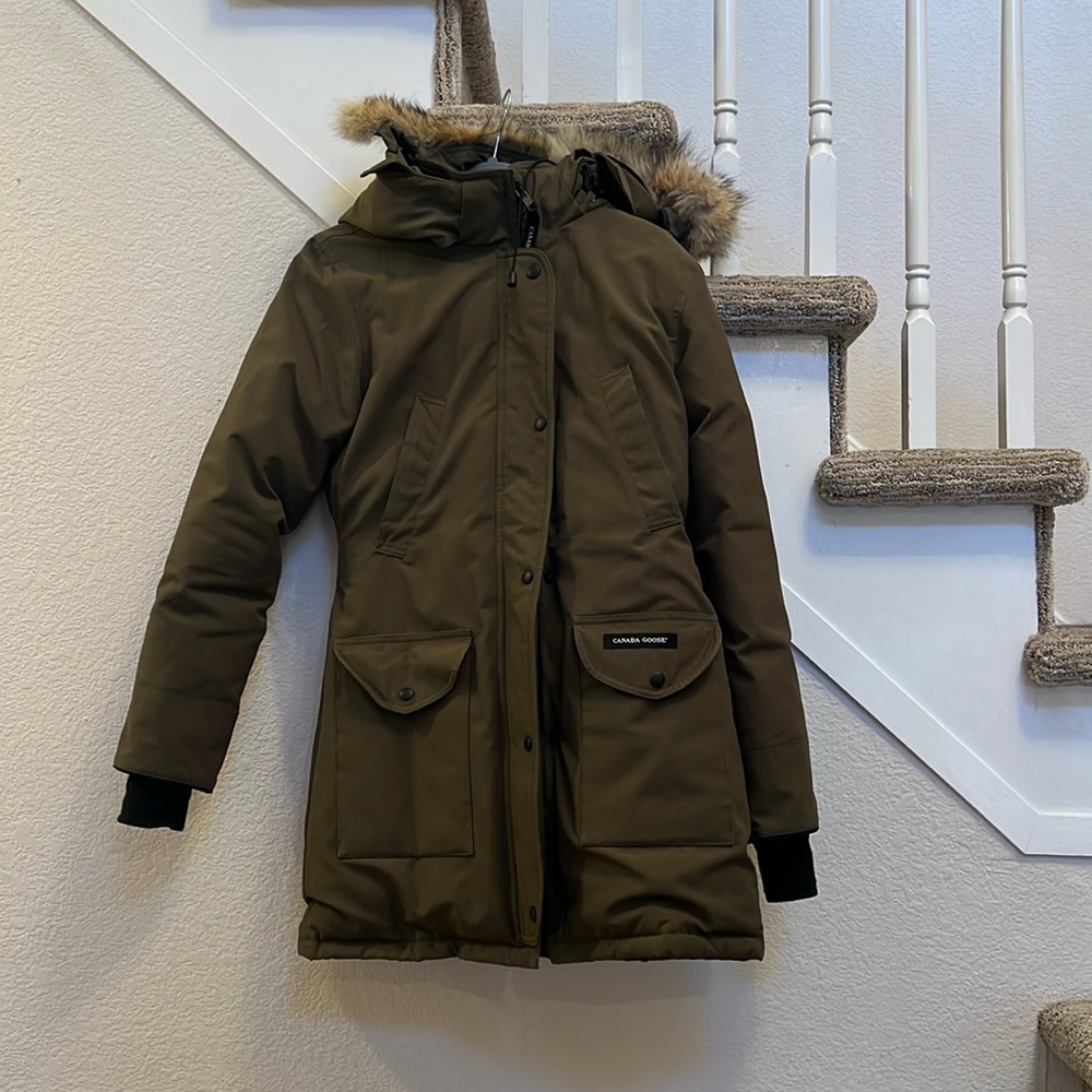 Great condition military green Canada Goose parka